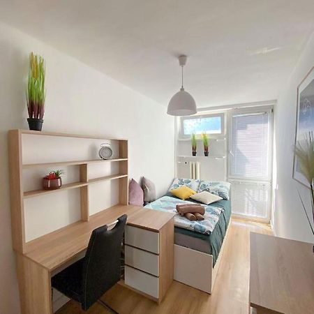 Bright Room №3 Grzybowska 9 Варшава Екстериор снимка