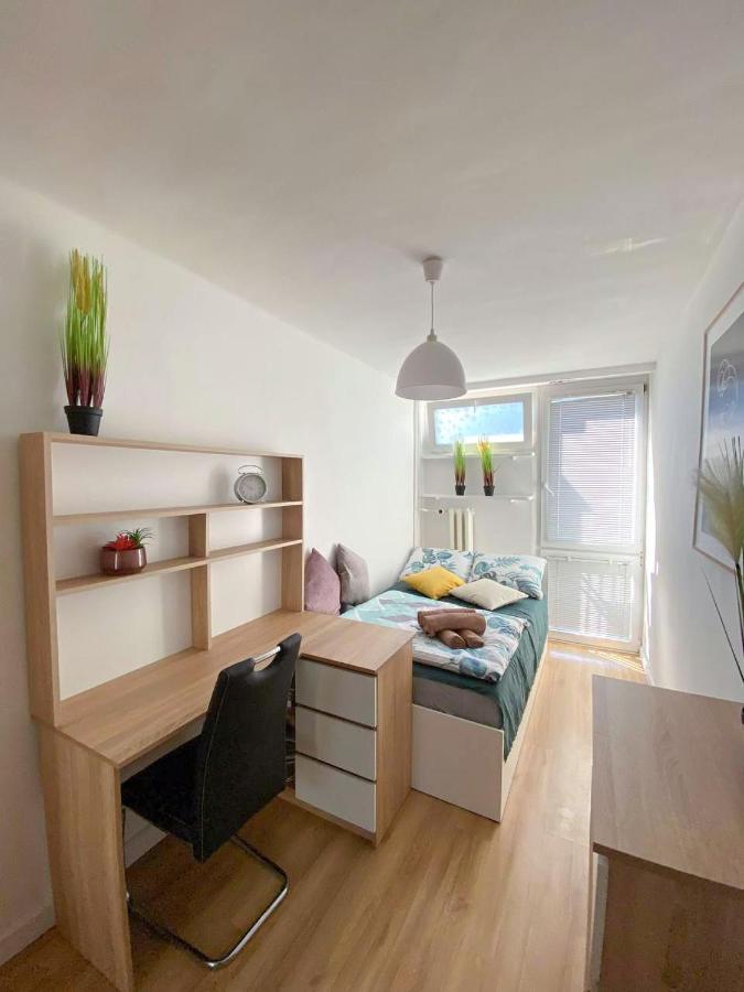 Bright Room №3 Grzybowska 9 Варшава Екстериор снимка